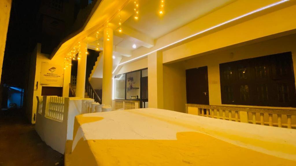 Packbag Beach Hotel Kovalam Eksteriør bilde