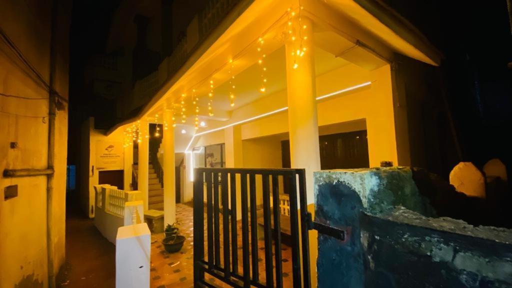Packbag Beach Hotel Kovalam Eksteriør bilde